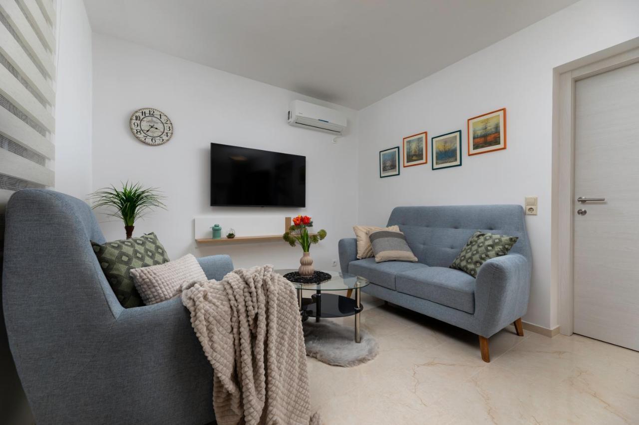 Apartman "Ela" Нивице Екстериор снимка