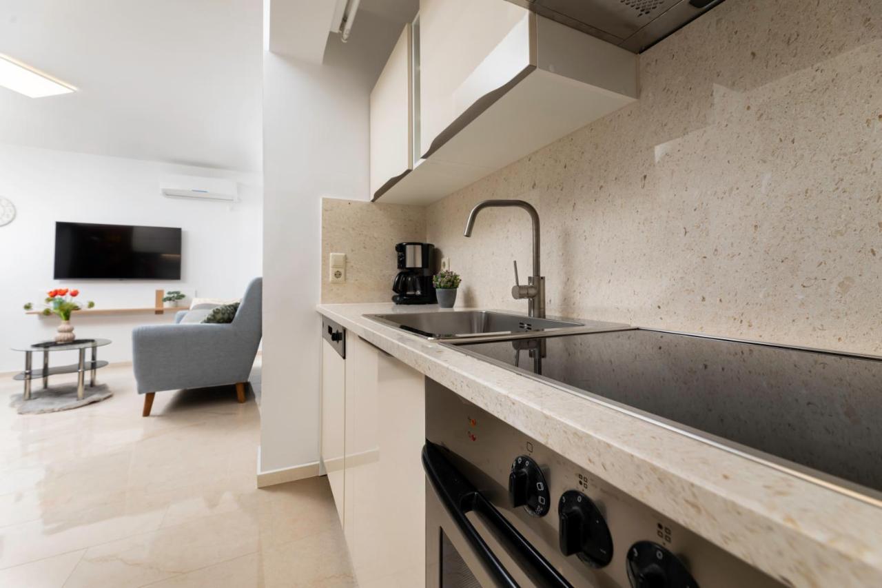Apartman "Ela" Нивице Екстериор снимка