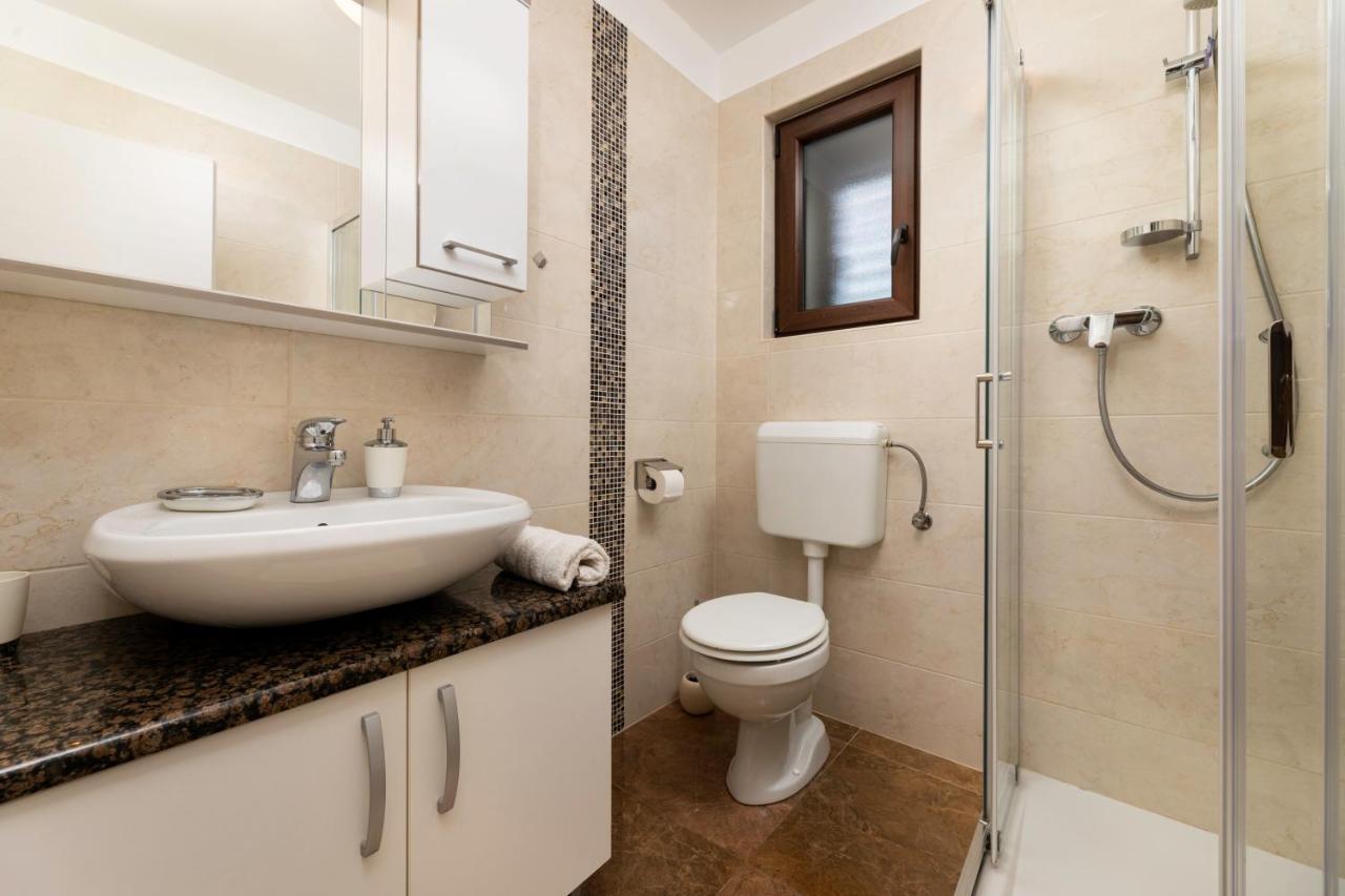 Apartman "Ela" Нивице Екстериор снимка