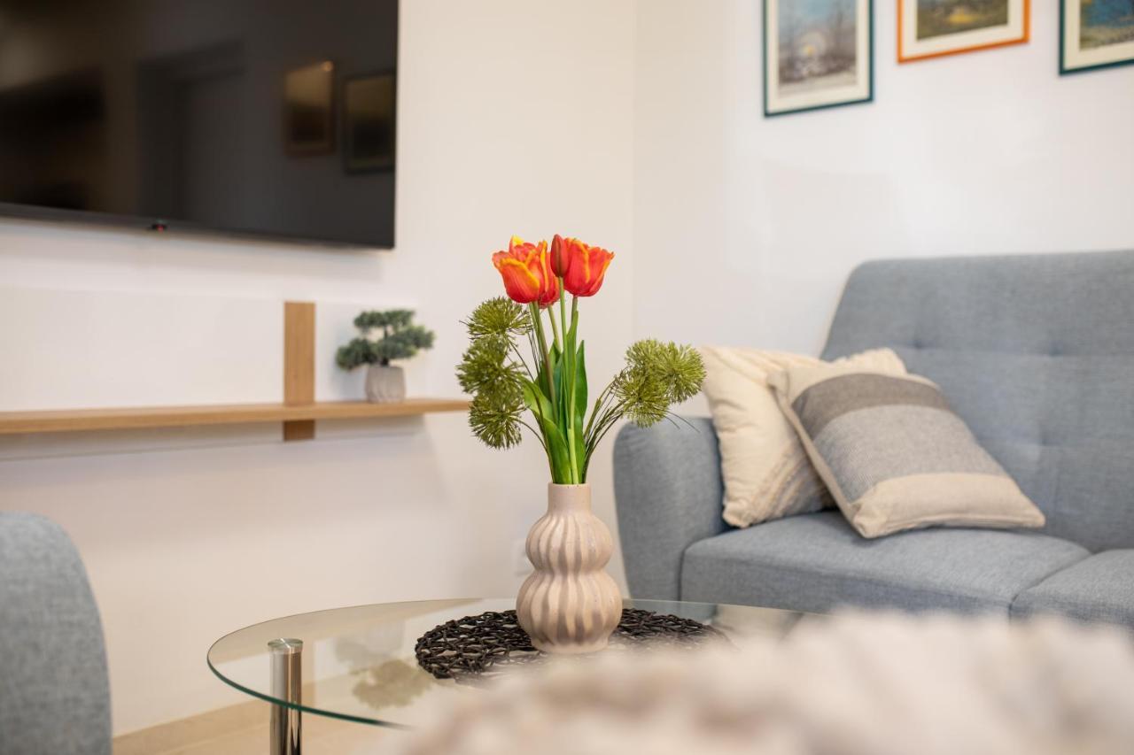 Apartman "Ela" Нивице Екстериор снимка